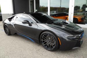 BMW i8 on Forgiato Wheels (Maglia)